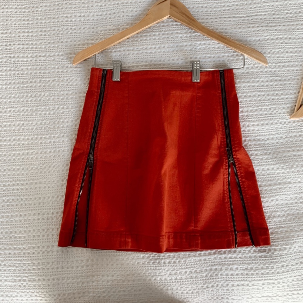 LF skirt